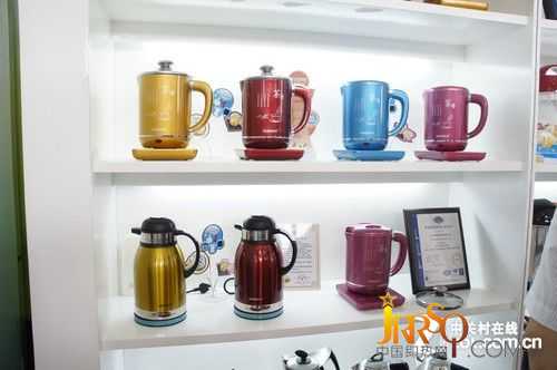 注重健康養(yǎng)生 雅柯推出多款新品養(yǎng)生壺 