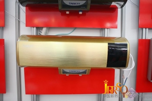 突出產(chǎn)品優(yōu)勢 訪戀爾熱水器總經(jīng)理劉慶寶