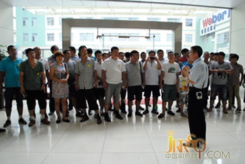 鄭州百名經(jīng)銷商會(huì)議勝利召開 威博2013年新品推介會(huì)拉開序幕