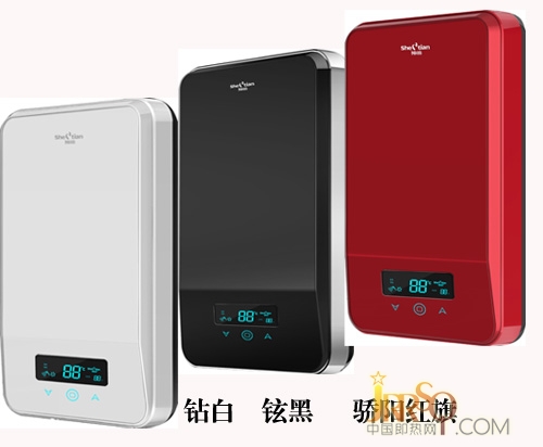 鉆白、鉉黑和驕陽紅旗酷熱使得