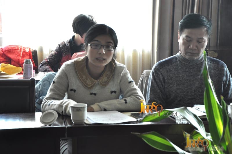 副秘書長(zhǎng)做財(cái)務(wù)報(bào)告 長(zhǎng)興即熱式電熱水器行業(yè)協(xié)會(huì)二屆一次會(huì)議