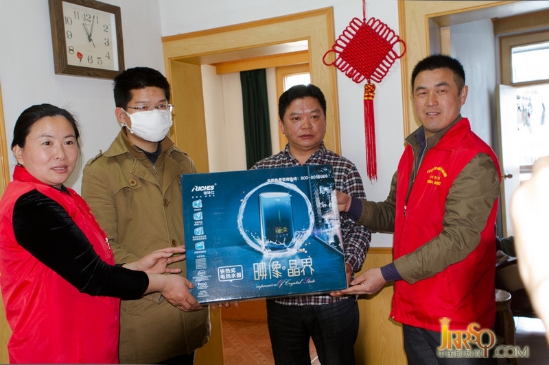慈善在先 生意在后 記瑞琦仕江都經(jīng)銷商王永兵王總
