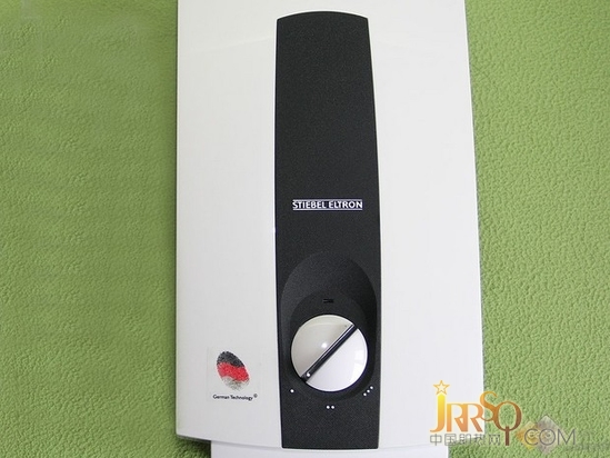 洗浴“0”等待 斯寶亞創(chuàng)電熱水器測評
