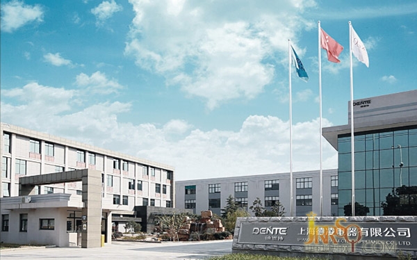 德恩特“水家電”專業(yè)制造商，德恩特電器，多年來一直致力 于快熱式水家電領(lǐng)域的研發(fā)生產(chǎn)。作為快熱式水家電領(lǐng)域的先行者，德恩特始終堅(jiān)持科技為先的經(jīng)營理念，在核心技術(shù)的研發(fā)方面不斷銳進(jìn)，在產(chǎn)品品質(zhì)的根源上確保企業(yè)始終立于行業(yè)領(lǐng)先陣營，產(chǎn)品獲得多項(xiàng)專利和權(quán)威機(jī)構(gòu)認(rèn)證。德恩特除了對(duì)科技品質(zhì)的堅(jiān)持，亦為產(chǎn)品注入更多時(shí)尚和文化的內(nèi)涵。在工業(yè)設(shè)計(jì)方面的卓越表現(xiàn)，凝注了對(duì)美學(xué)的深度解讀，為消費(fèi)者呈現(xiàn)出精致、簡(jiǎn)約、華貴的產(chǎn)品視覺感官享受。  我們，以科技研發(fā)的核心競(jìng)爭(zhēng)力，承擔(dān)起引領(lǐng)即熱式水家電領(lǐng)域的行業(yè)使命；更樂于通過對(duì)這份事業(yè)的專注，精彩中國，精彩世界！  德恩特，期待與你的合作!