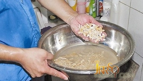 熱水器四年沒洗有什么后果？洗澡洗出皮膚病