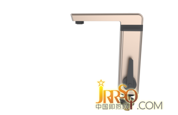 類方形平出水：     打破傳統(tǒng)方形，四邊切槽延至頂面切線，拉伸至前端與家族盾牌特征完美接洽。